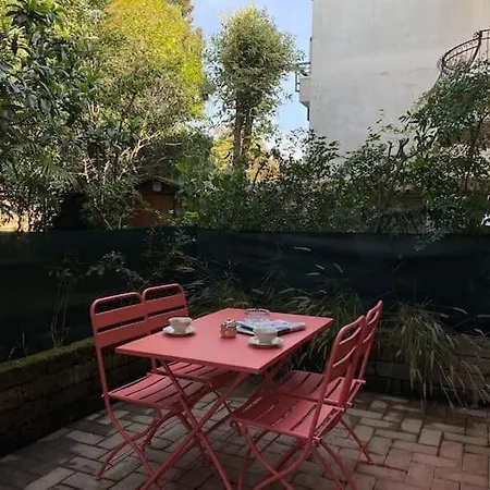 Appartement Maggie's Place With Private Backyard